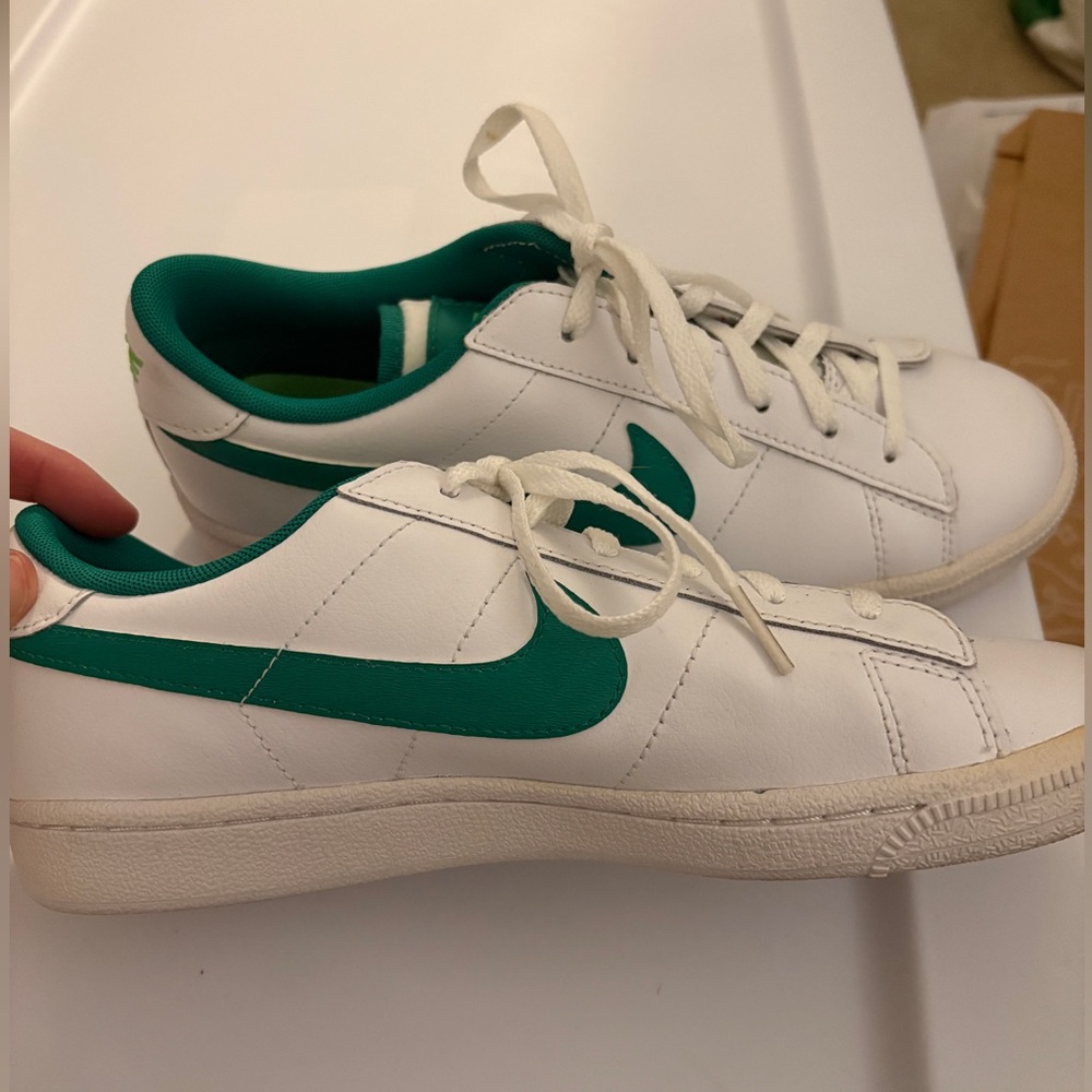 Nike green and white tennis sneakers
